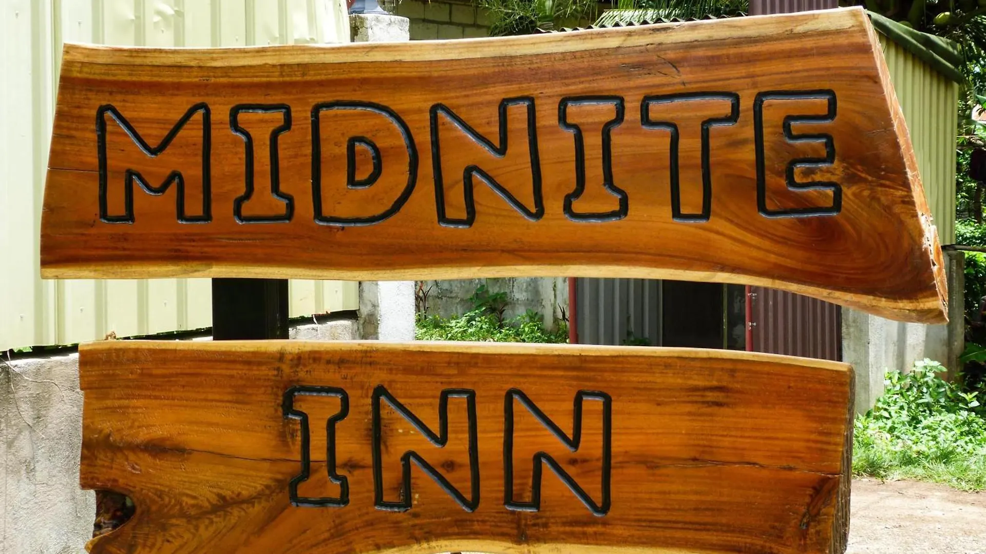 リゾート Midnite Inn パングラオ