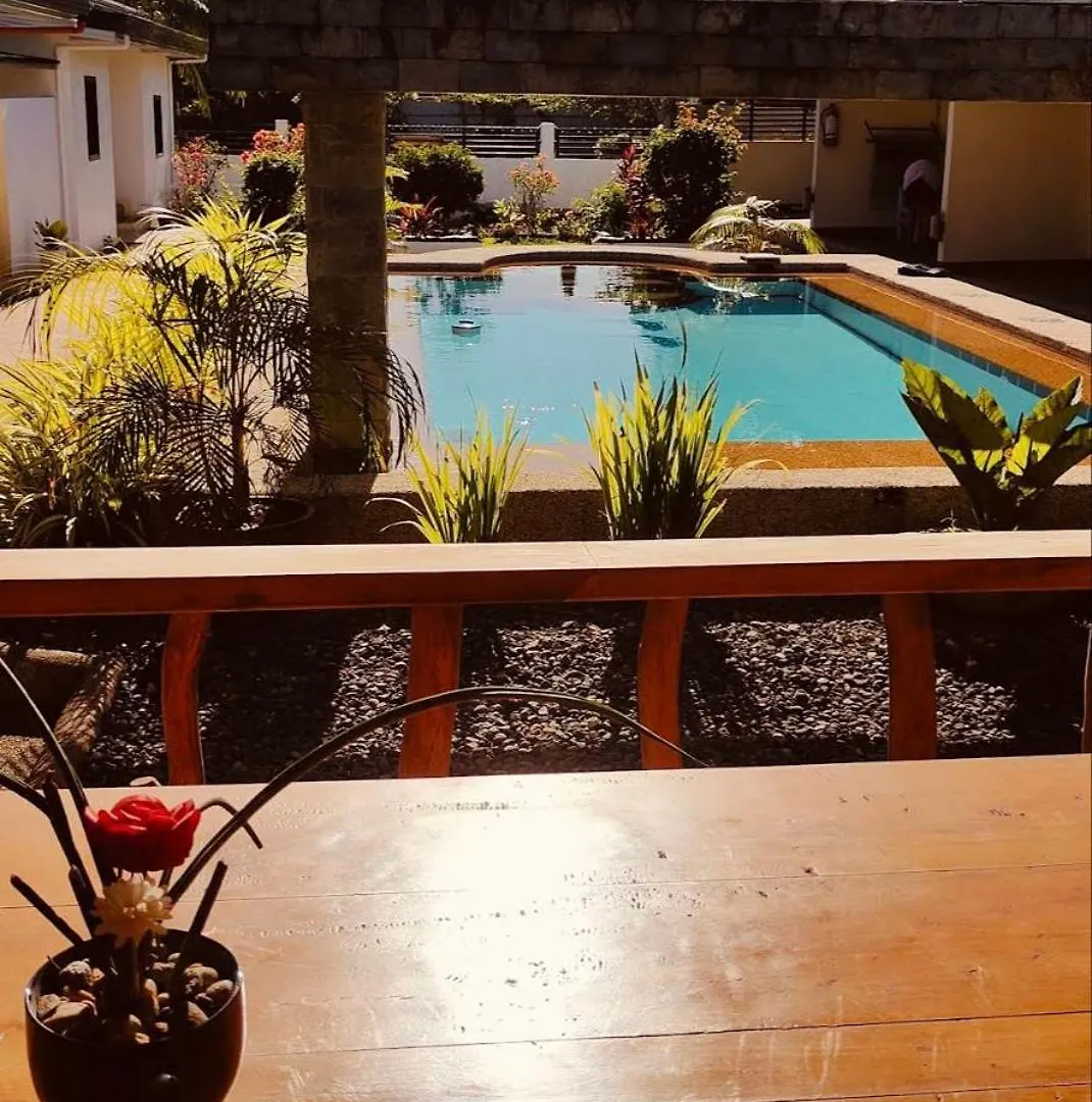 Midnite Inn Panglao Filipíny